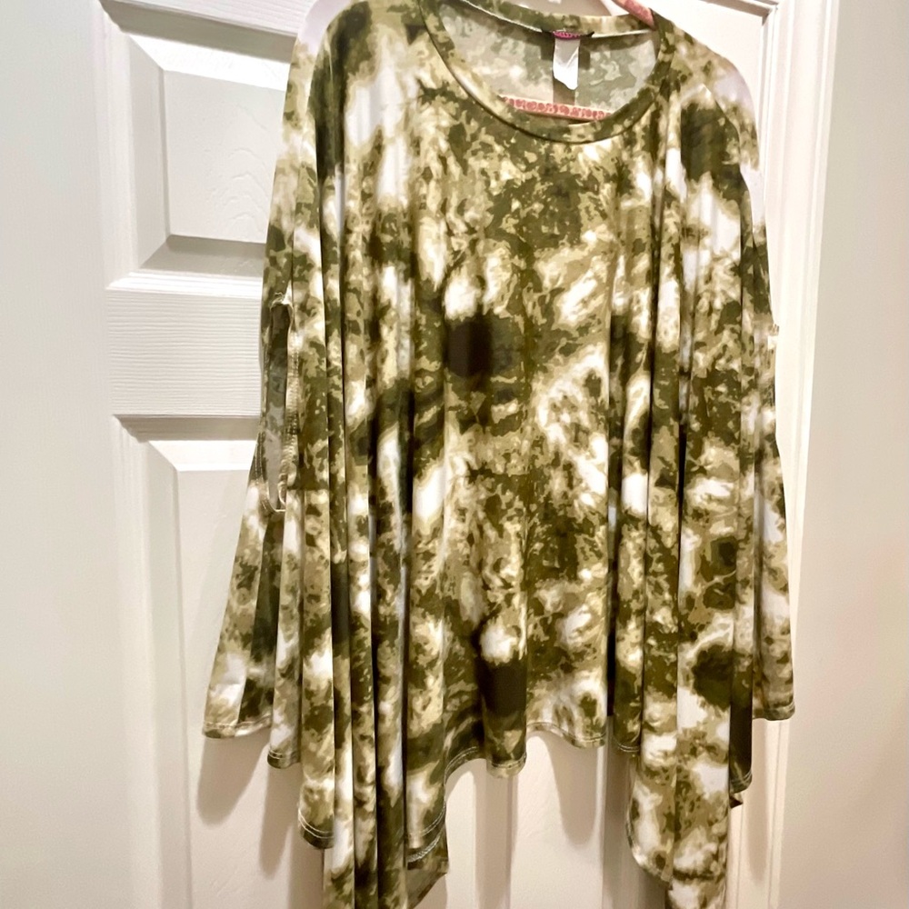 Blush Olive and Cream Tie-Dye Tunic - Picture 3 of 8